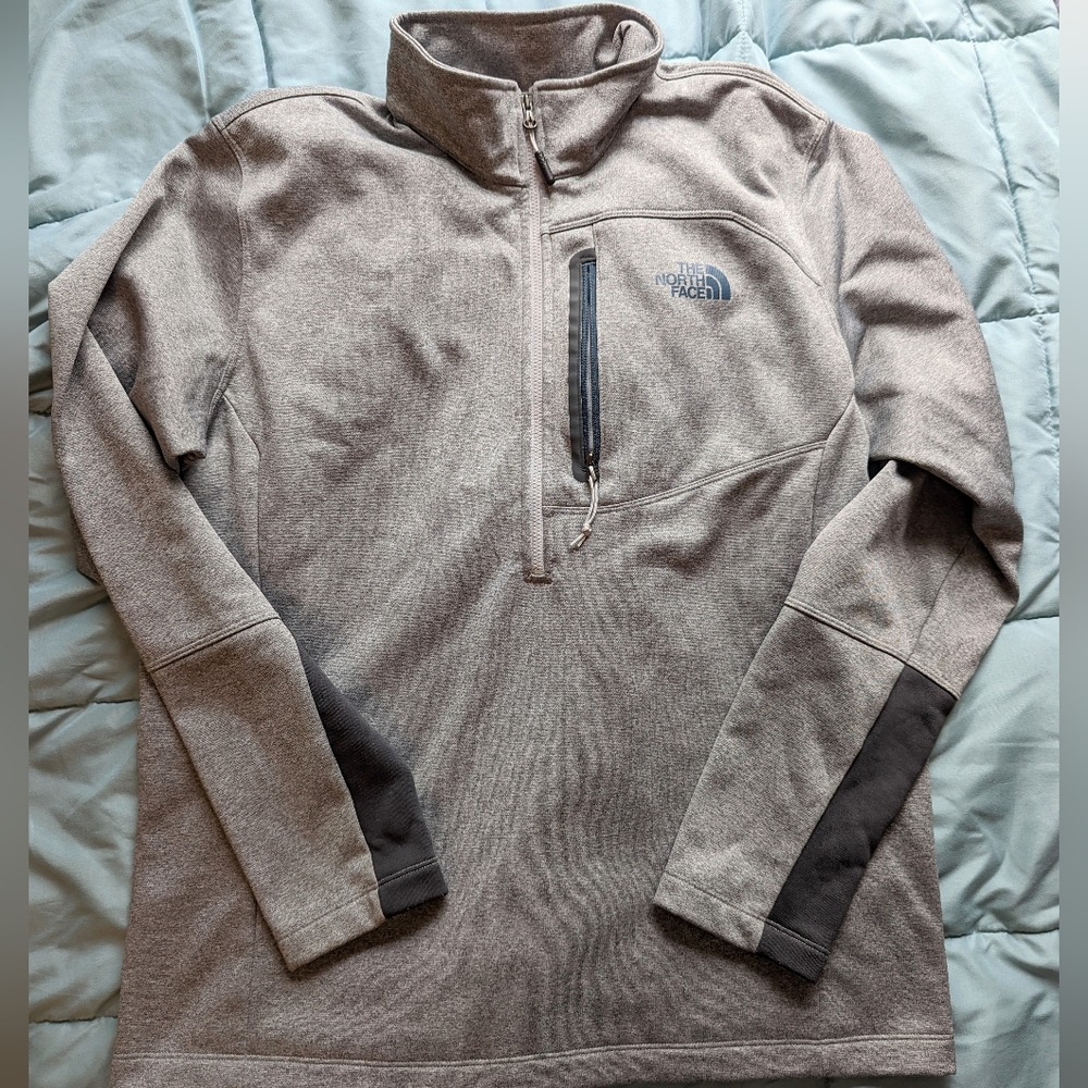 Men's North face quarter zip